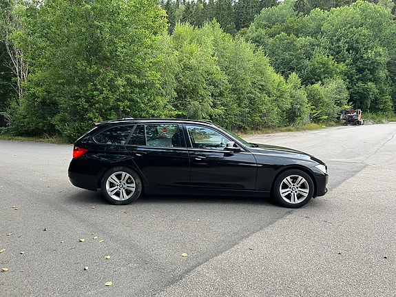 BMW 318d 5 of 14