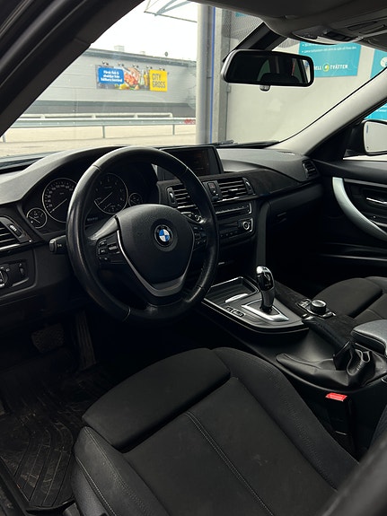 BMW 318d 9 of 14