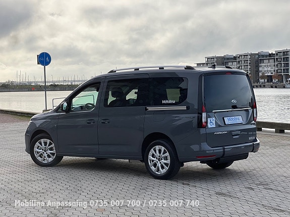 Ford Connect Tourneo 8 of 30