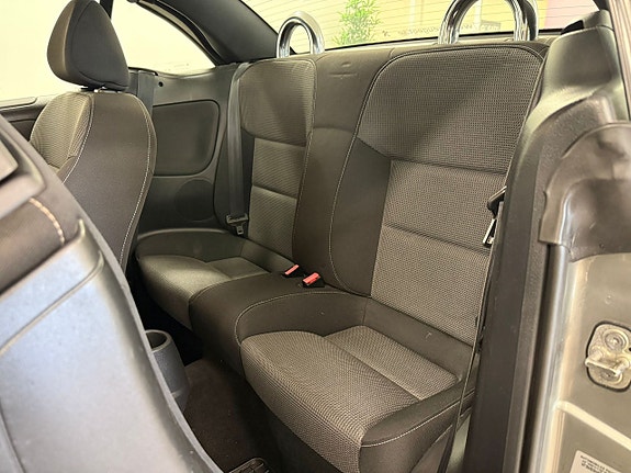 Peugeot 207 CC 11 of 26