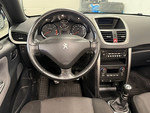 Peugeot 207 CC 24 of 26