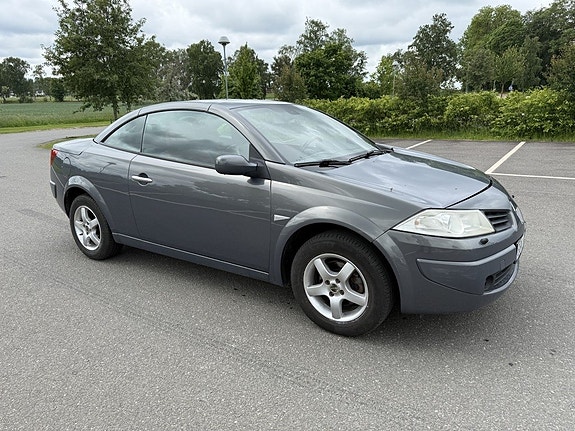 Renault Megane II 3 of 5