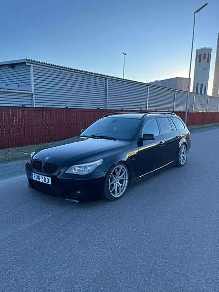 BMW 523i 5 of 5