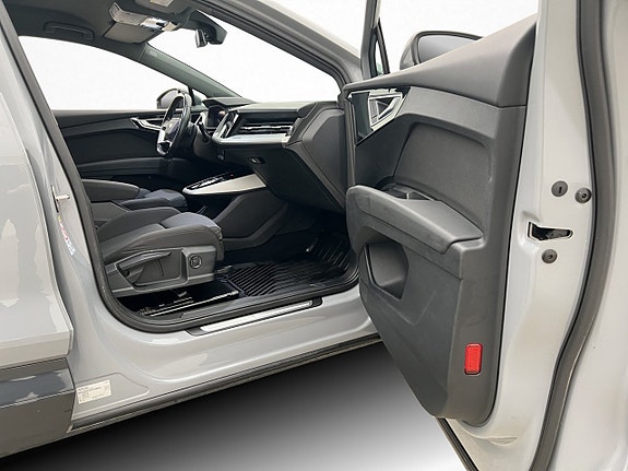 Audi Q4 e-tron 16 of 30