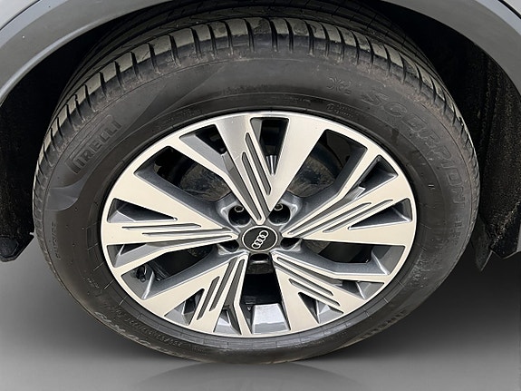 Audi Q4 e-tron 12 of 30