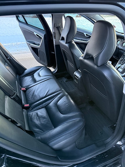 Volvo V60 5 of 5