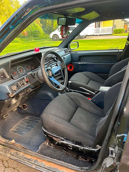 Volvo 740 2 of 7