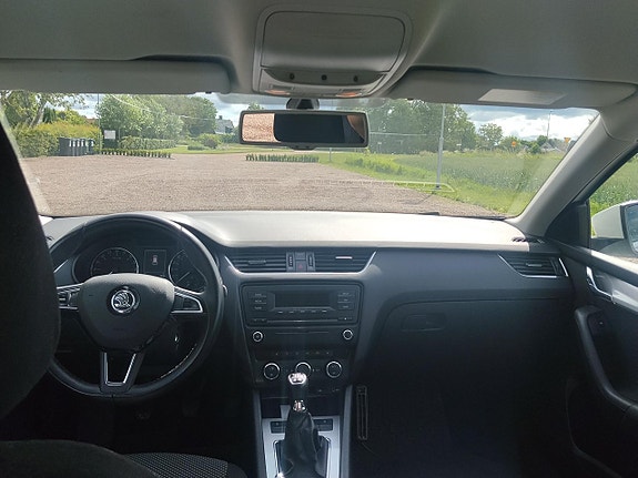 Skoda Octavia 10 of 13