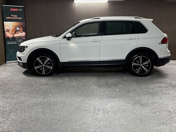 Volkswagen Tiguan 4 of 21