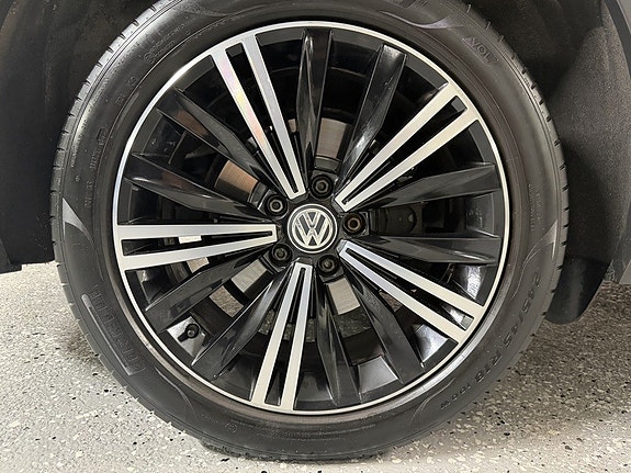 Volkswagen Tiguan 9 of 21