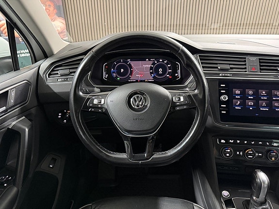 Volkswagen Tiguan 12 of 21
