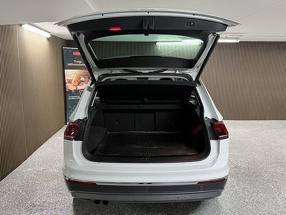 Volkswagen Tiguan 14 of 21