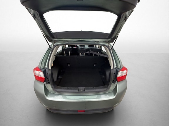 Subaru Impreza 16 of 27
