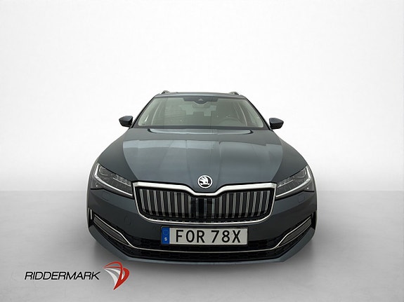 Skoda Superb 2 of 5