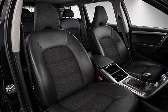 Volvo V70 12 of 25