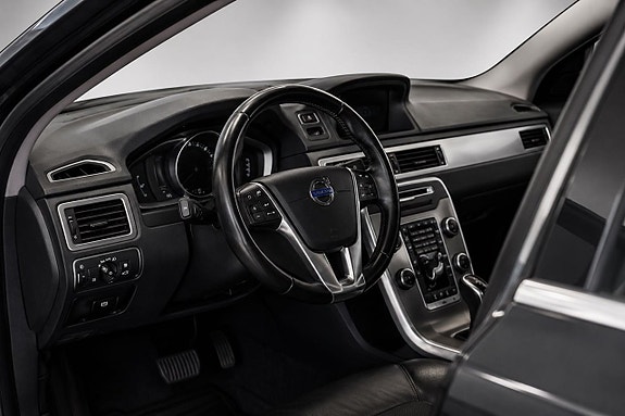 Volvo V70 15 of 25
