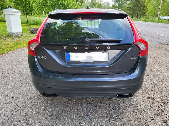 Volvo V60 3 of 7