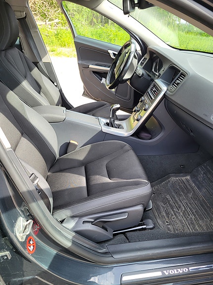 Volvo V60 5 of 7
