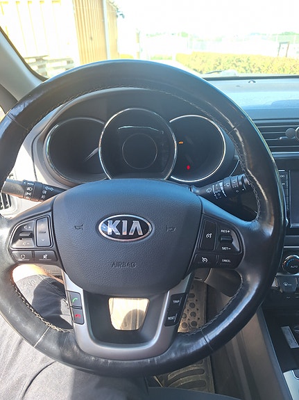 Kia Rio 5 of 5
