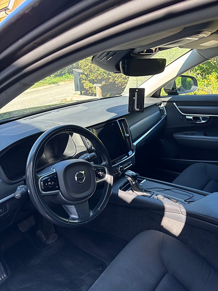 Volvo V90 8 of 12