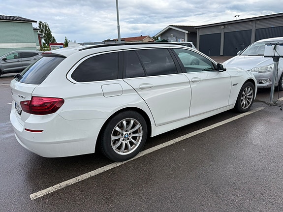 BMW 520d 4 of 5