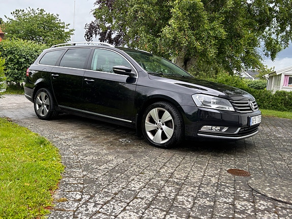 Volkswagen Passat 2 of 5