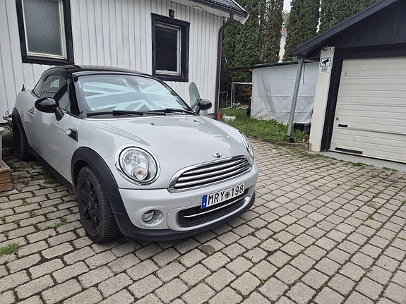 MINI Cooper 5 of 5