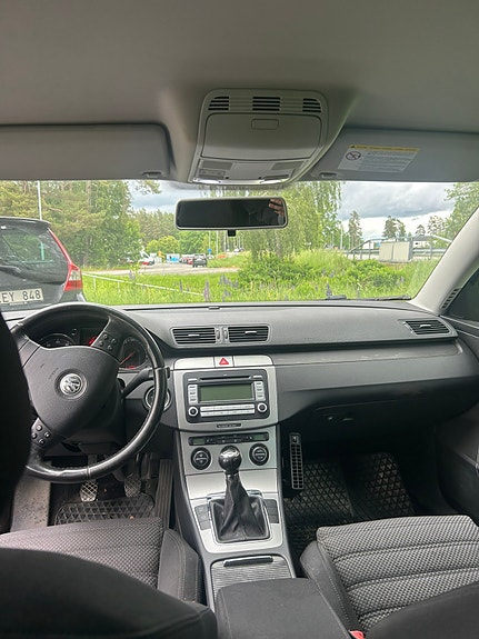 Volkswagen Passat 3 of 3