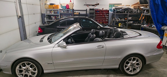 Mercedes-Benz CLK500 12 of 18