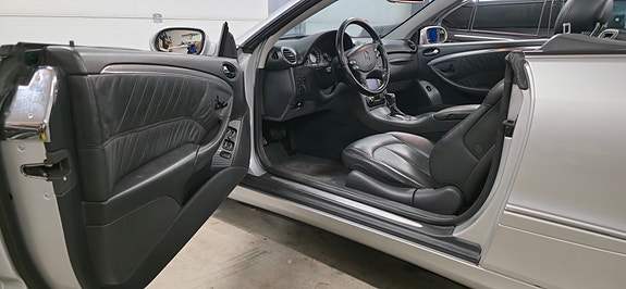 Mercedes-Benz CLK500 7 of 18