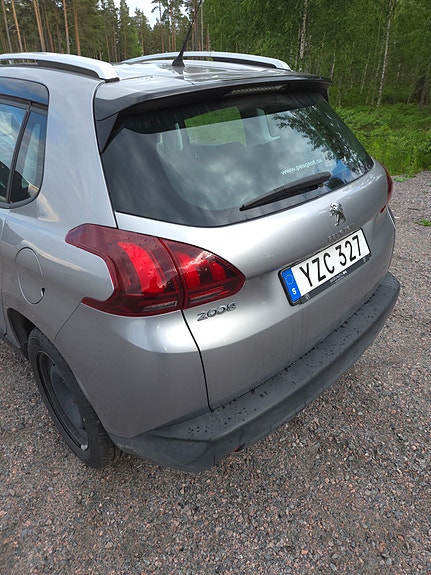Peugeot 2008 3 of 5