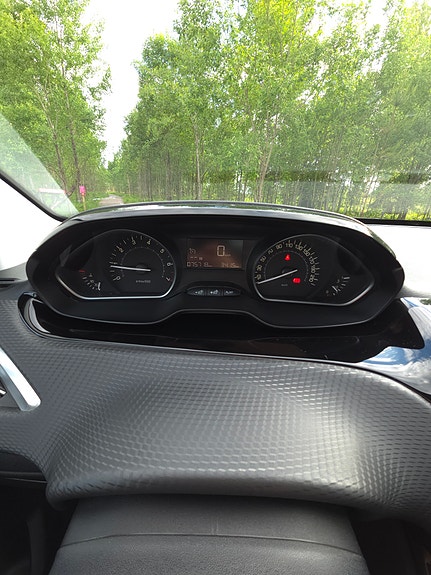 Peugeot 2008 14 of 14