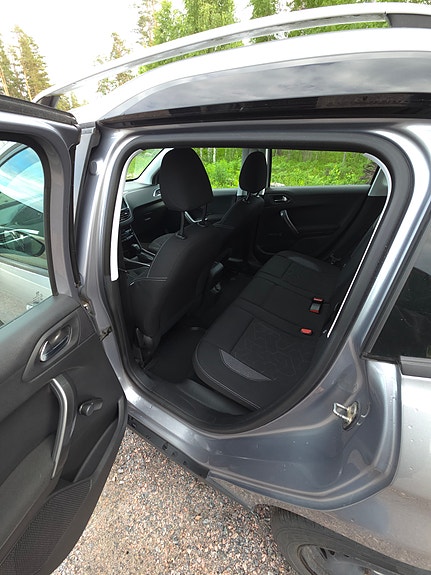 Peugeot 2008 6 of 14