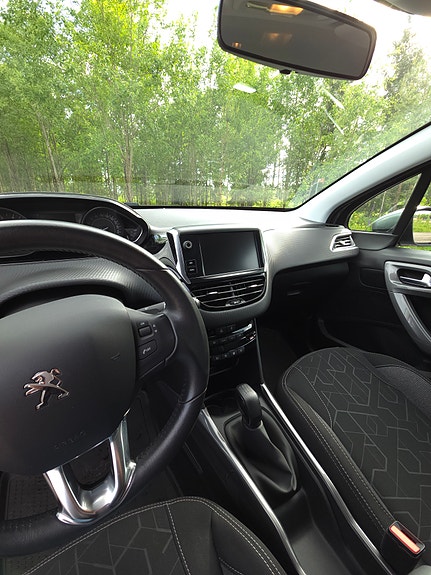 Peugeot 2008 9 of 14