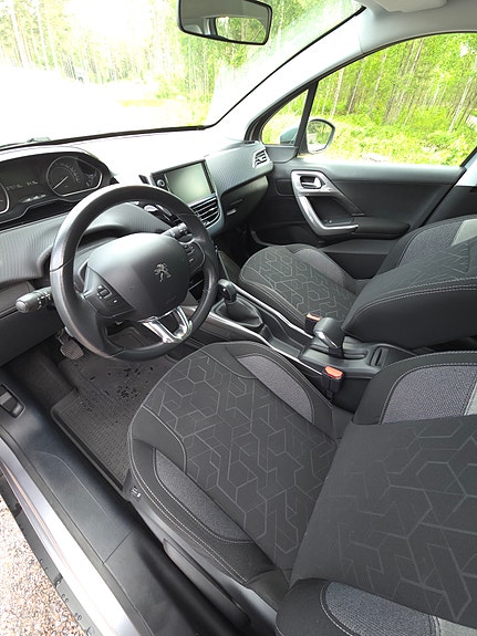 Peugeot 2008 10 of 14