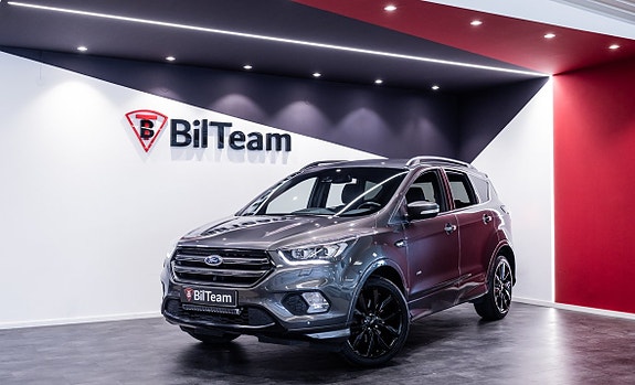 Ford Kuga 2 of 5