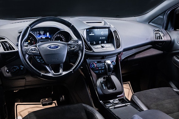 Ford Kuga 17 of 22