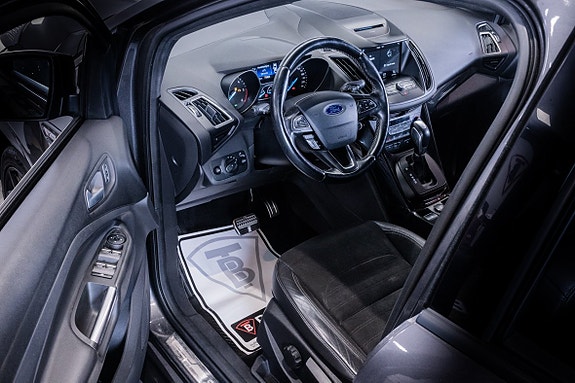 Ford Kuga 12 of 22
