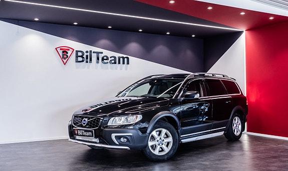 Volvo XC70 2 of 5