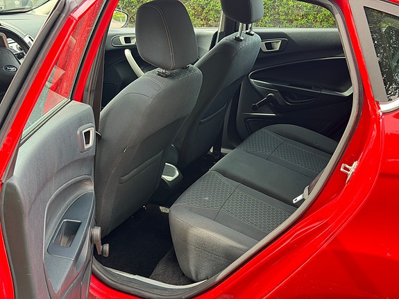 Ford Fiesta 8 of 14