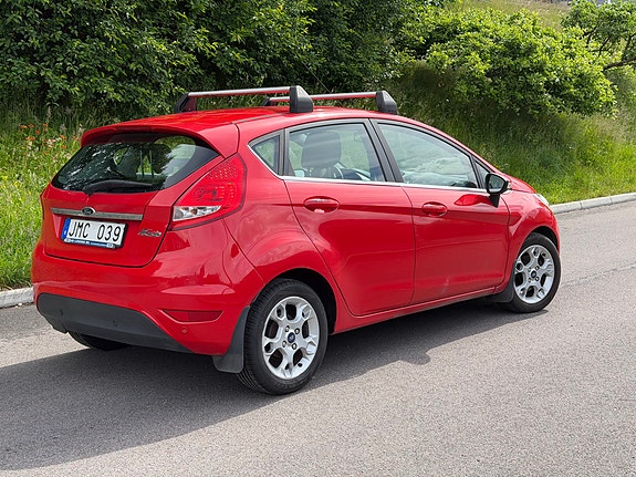 Ford Fiesta 4 of 5