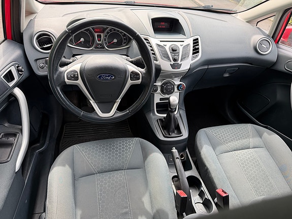 Ford Fiesta 5 of 5