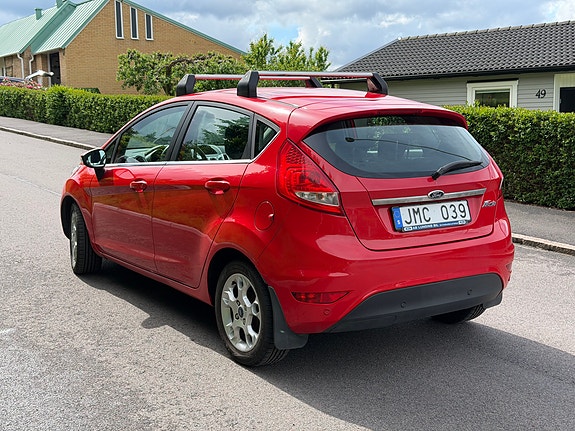 Ford Fiesta 3 of 5