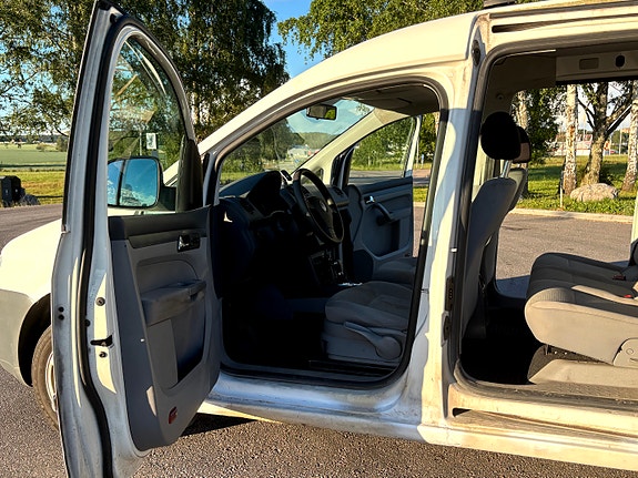 Volkswagen Caddy 5 of 5