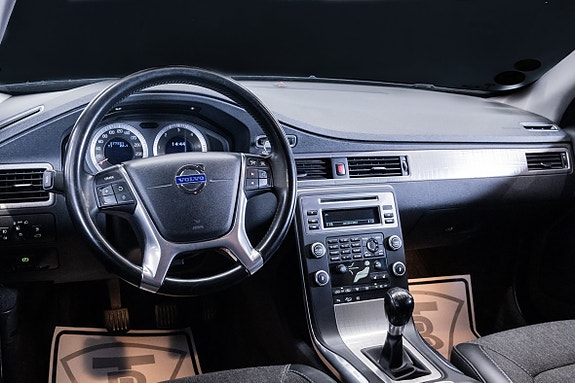 Volvo XC70 17 of 22