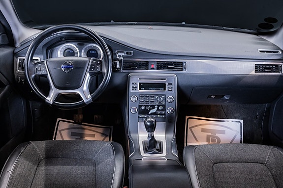 Volvo XC70 15 of 22