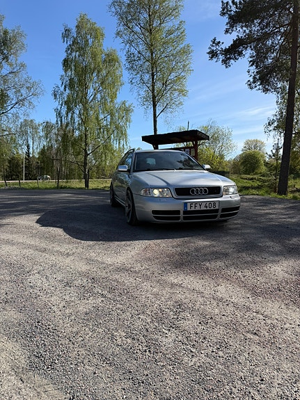 Audi S4 3 of 5