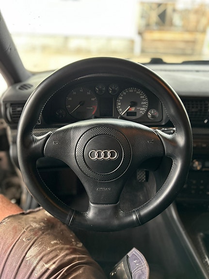 Audi S4 7 of 9