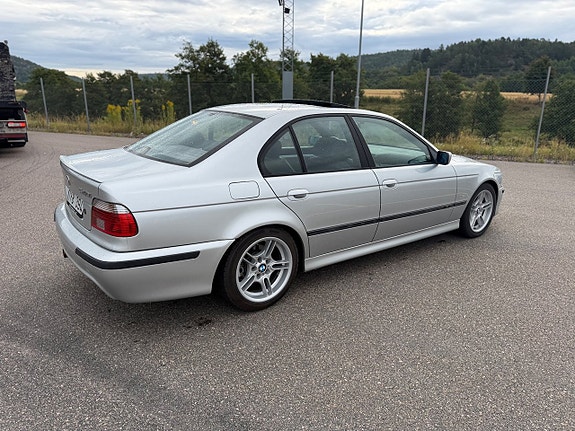 BMW 540i 2 of 16