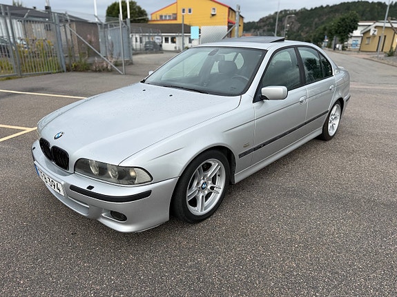 BMW 540i 3 of 16